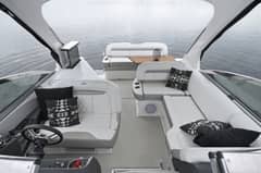 2021 Regal 33 Express photo 5