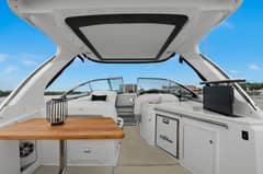 2021 Regal 33 Express photo 2