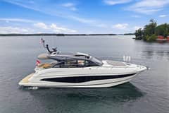 2023 Princess V50 Deck Saloon "Subtle Art" photo 5