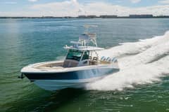 2017 Boston Whaler 370 Outrage photo 9