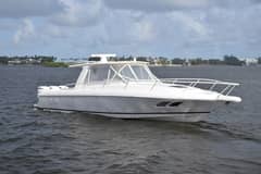 2010 Intrepid 390 Sport Yacht "ISLA REINA" photo 2