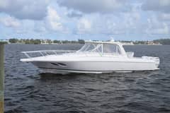 2010 Intrepid 390 Sport Yacht "ISLA REINA" photo 5