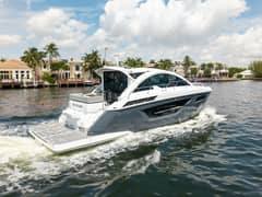 2023 Cruisers Yachts 50 CANTIUS photo 6