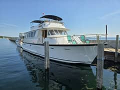 1976 Chris-Craft Roamer 60 photo 1