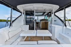 2016 Cruisers Yachts photo 8