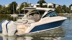 2026 Tiara Yachts 34 LX photo 3
