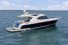 2015 Riviera 4400 Sport Yacht "Calrey II" photo 4
