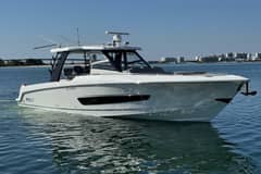 2021 Boston Whaler 420 Outrage "Da Wetta Da Betta" photo 1