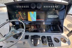 2021 Boston Whaler 420 Outrage "Da Wetta Da Betta" photo 7