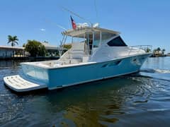 2018 Tiara Yachts 4300 Open photo 3