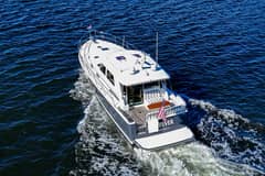 2022 Sabre 48 Salon Express photo 2