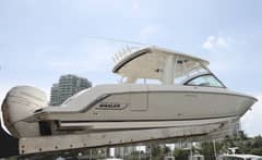 2016 Boston Whaler 320 Vantage photo 1
