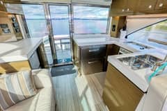 2018 Cruisers Yachts 54 Cantius "BLU WAVE" photo 4