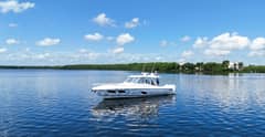 2021 Intrepid 409 Valor "Dream Faster" photo 1