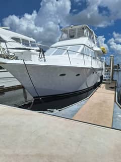 1988 Viking Motor Yacht "The Jobsite" photo 2