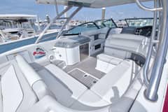 2015 Formula 350 Crossover Bowrider "Ship Faced" photo 9