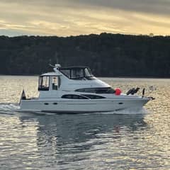 2005 Carver 444 Cockpit Motor Yacht "Fire Away" photo 1