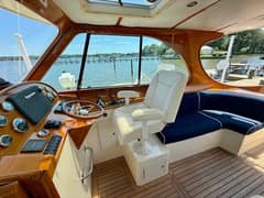 2013 Hinckley Talaria 34 "Halcyon" photo 8