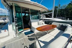 2025 Sabre 48 Salon Express "Peregrine" photo 9