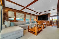 2015 Hargrave Flybridge "QUIET SUN" photo 2