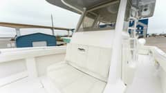 2019 Invincible 39 Open photo 8