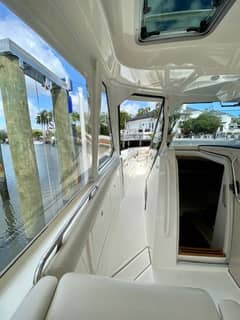 2020 Boston Whaler 380 Realm "Cindy Seas" photo 6