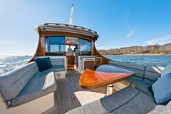 2017 Hinckley Talaria 43 "TURQUOISE name reserved" photo 9