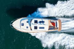 2017 Hinckley Talaria 43 "TURQUOISE name reserved" photo 6