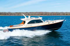 2017 Hinckley Talaria 43 "TURQUOISE name reserved" photo 1