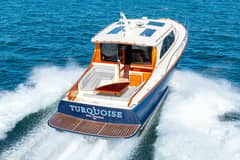 2017 Hinckley Talaria 43 "TURQUOISE name reserved" photo 8