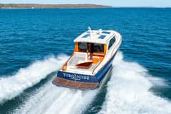 2017 Hinckley Talaria 43 "TURQUOISE name reserved" photo 3