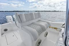 2020 Invincible 33 Open Fisherman photo 4