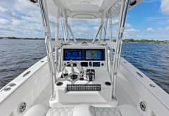 2020 Invincible 33 Open Fisherman photo 2