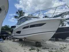 2021 Regal 38 XO photo 3