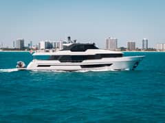 2024 Ocean Alexander 32L "LA-LA-LA" photo 2