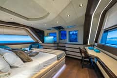 2018 Dominator Yachts Dominator Ilumen "ZALANKA" photo 8