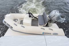 2021 Tiara Yachts 4400 Flybridge photo 5