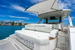 2025 Tiara Yachts 48 LS photo 5