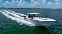 2027 Reef Runner 340 photo 9