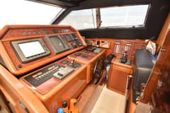 1997 Ferretti Yachts 80 photo 4