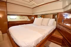 1997 Ferretti Yachts 80 photo 8