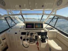2016 Grady-White 330 Express photo 7