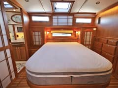 2018 Sabre 48 Flybridge Sedan "UNNAMED" photo 3