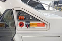 2003 Azimut 62 photo 9