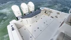 2024 Boston Whaler 405 Conquest photo 6