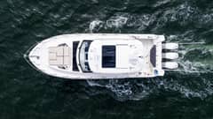 2024 Boston Whaler 405 Conquest photo 2