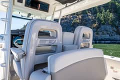 2017 Boston Whaler 330 Outrage photo 7
