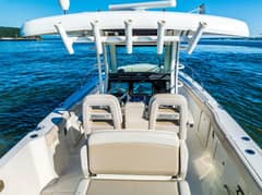 2017 Boston Whaler 330 Outrage photo 6