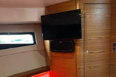 2022 Boston Whaler Conquest 405 photo 7
