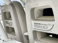 2018 Boston Whaler 380 Outrage photo 9